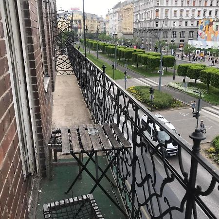 Spacious Apartman In The Center Budapest Eksteriør billede